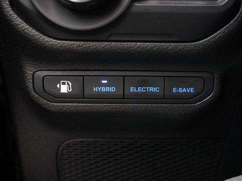 Used 2021 Jeep Wrangler Unlimited Sahara image 40