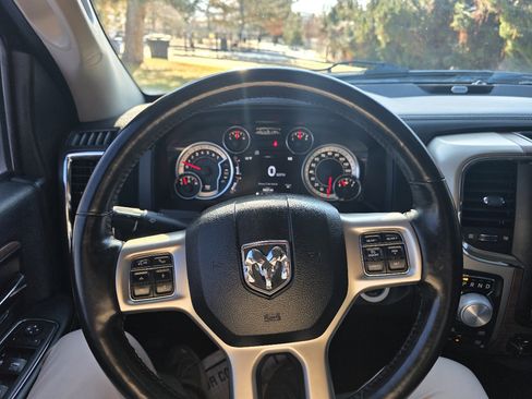 Used 2014 RAM 1500 Laramie w/ Convenience Group image 18