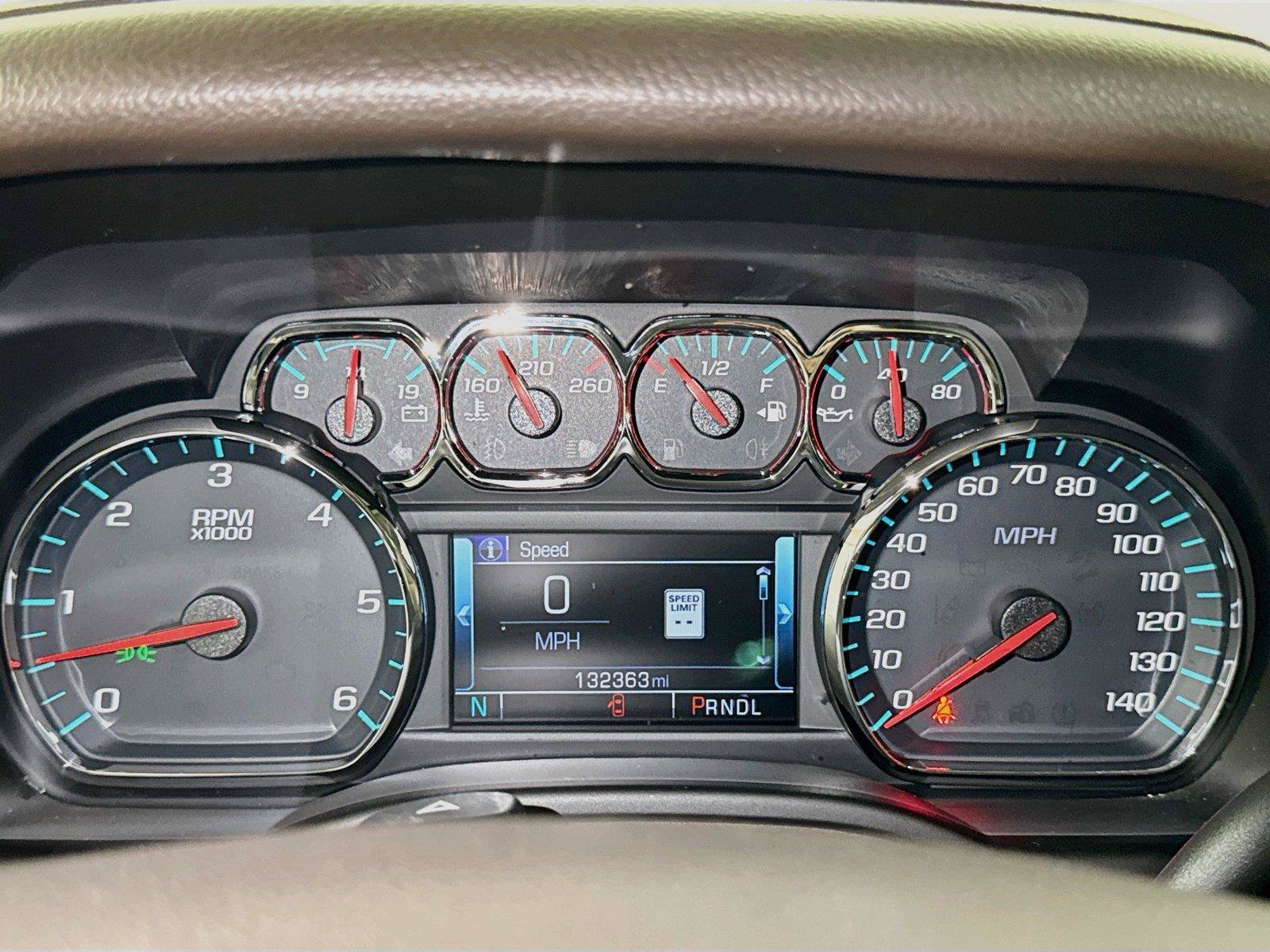 Used 2018 GMC Yukon SLT w/ Premium Edition AWD/4WD image 10