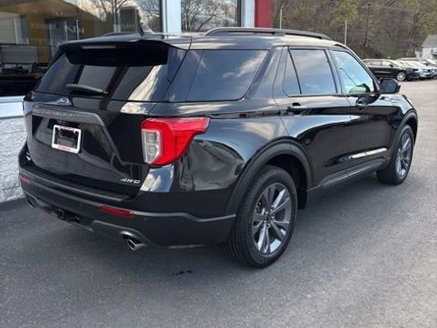 Used 2023 Ford Explorer XLT w/ Equipment Group 202A AWD/4WD image 11