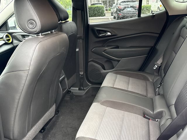 Used 2024 Chevrolet Trax LT w/ Driver Confidence Package FWD image 31