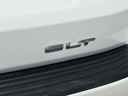 Used 2024 GMC Yukon SLT AWD/4WD image 28