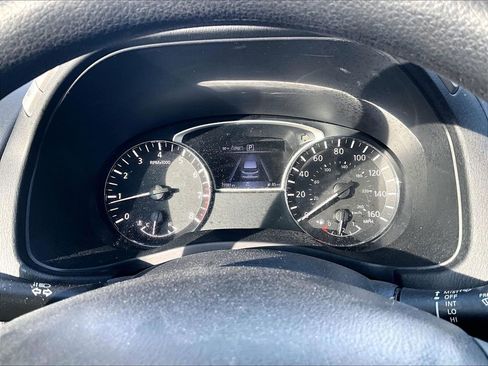 Used 2020 Nissan Pathfinder S image 17