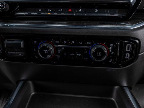 Used 2025 Chevrolet Silverado 2500 LTZ w/ LTZ Premium Package image 24