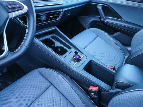 New 2026 Volkswagen Tiguan SE image 31