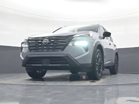 Used 2026 Nissan Rogue Dark Armor FWD image 25