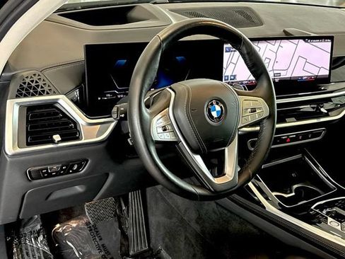 Used 2023 BMW X7 xDrive40i w/ Executive Package AWD/4WD image 12