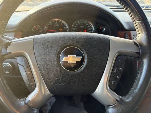 Used 2010 Chevrolet Suburban LTZ AWD/4WD image 33