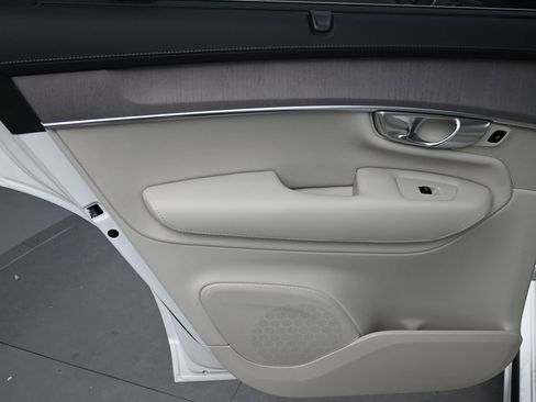 New 2026 Volvo XC90 B6 Ultra w/ Protection Package Premier AWD/4WD image 20