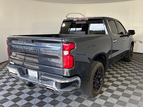 Used 2022 Chevrolet Silverado 1500 LTZ w/ LTZ Premium Package AWD/4WD image 8