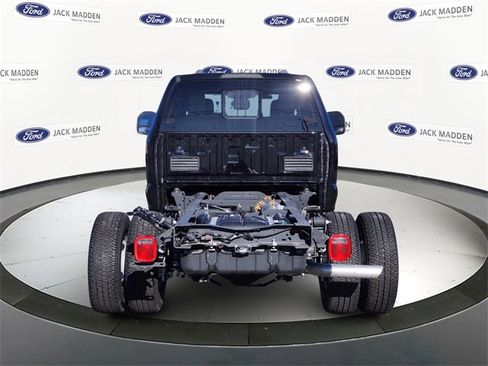 New 2025 Ford F350 XL w/ XL Chrome Package image 4