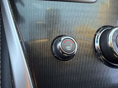 Used 2019 INFINITI QX60 Luxe w/ Essential Package image 26