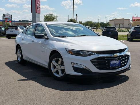 Used 2020 Chevrolet Malibu LS w/ LPO, Convenience Package 2 FWD image 1