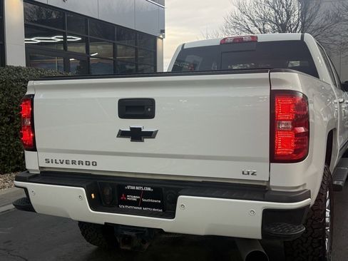 Used 2018 Chevrolet Silverado 3500 LTZ w/ Duramax Plus Package image 35