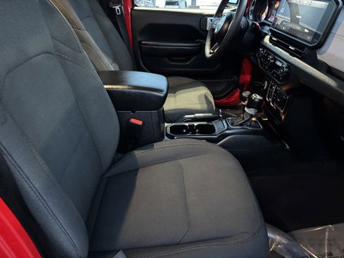 Used 2024 Jeep Wrangler Unlimited Sport image 8