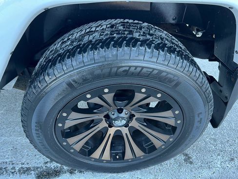 Used 2014 Jeep Wrangler Unlimited Sahara w/ Connectivity Group image 28