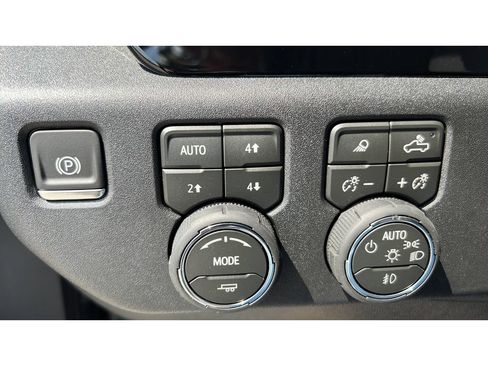 New 2026 Chevrolet Silverado 3500 LTZ w/ LTZ Plus Package AWD/4WD image 23