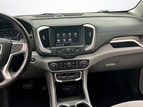 Used 2023 GMC Terrain SLE w/ Driver Convenience Package image 9