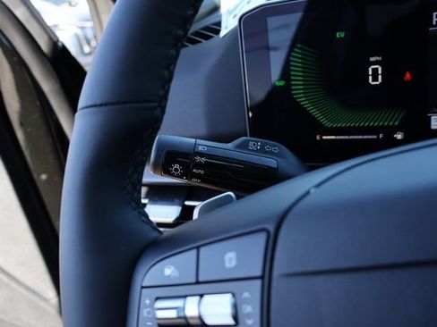 New 2026 Kia Sportage EX image 32