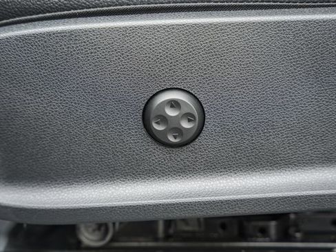 Used 2025 Mercedes-Benz Sprinter 2500 image 35