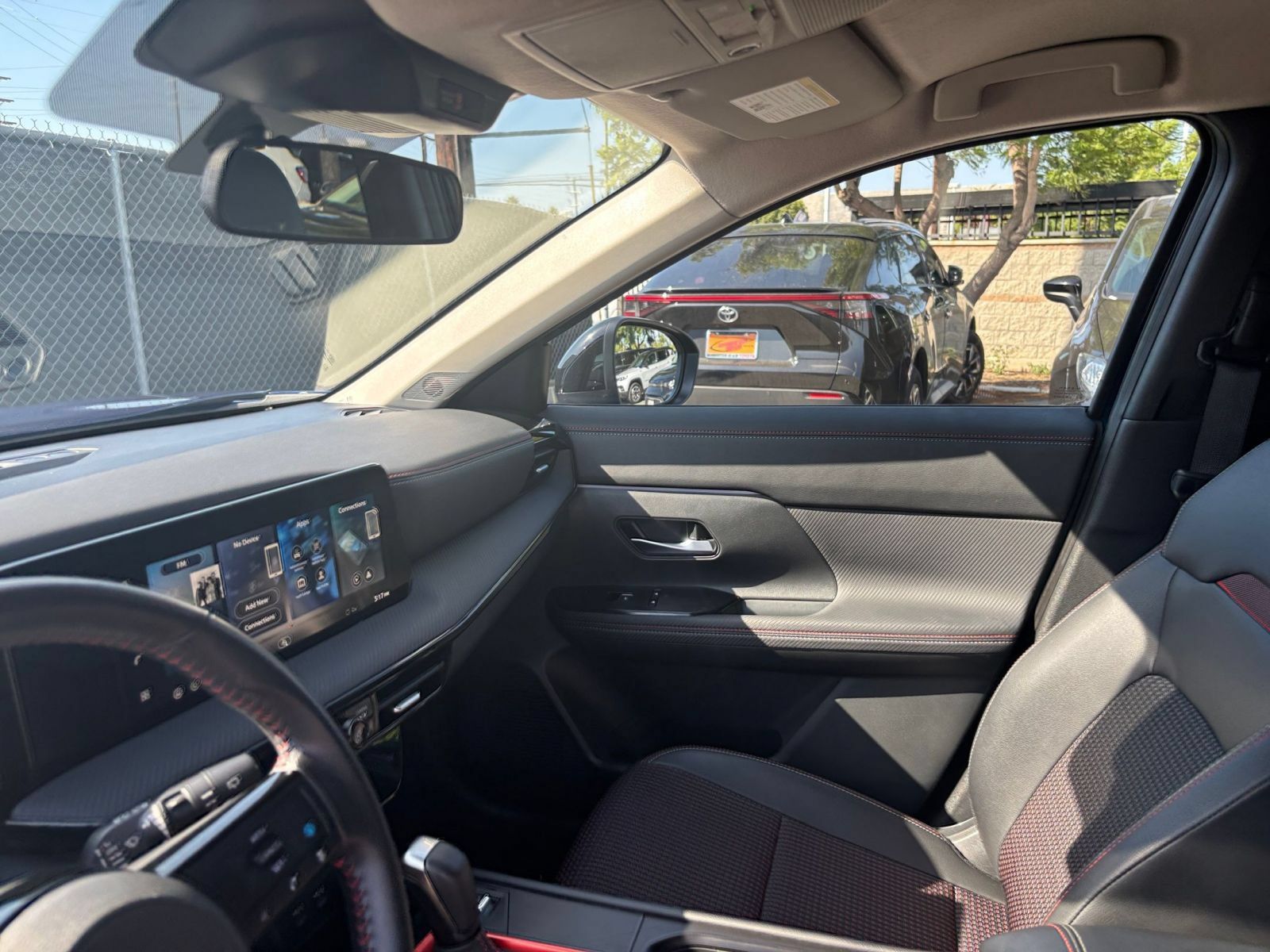 Used 2026 Nissan Kicks SR FWD image 35