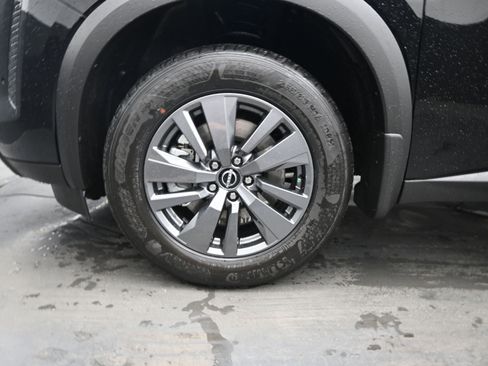 New 2026 Nissan Pathfinder SV AWD/4WD image 9