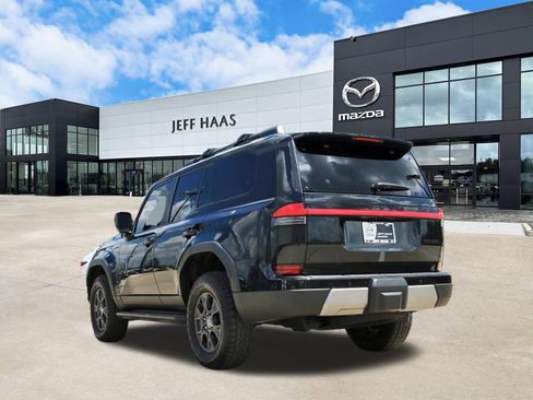 Used 2024 Lexus GX 550 image 2