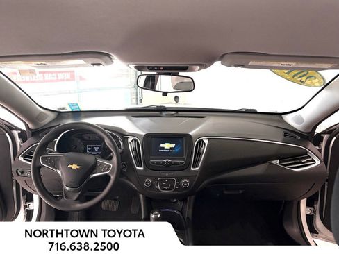 Used 2018 Chevrolet Malibu LT image 6