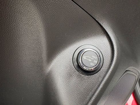 Used 2021 Buick Encore GX Select w/ Sport Touring Package image 22