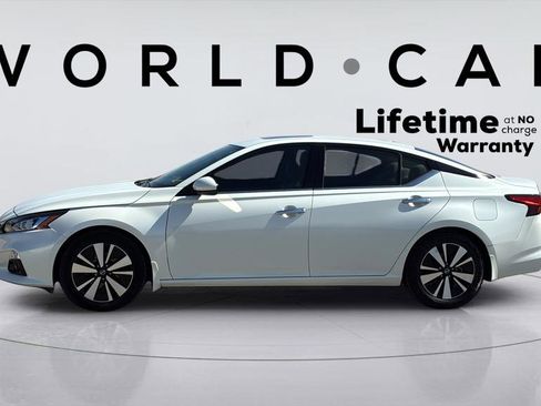 Used 2020 Nissan Altima 2.5 SV image 12