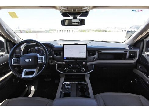 Used 2024 Ford Expedition Max Limited RWD image 9