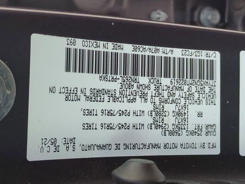 Used 2021 Toyota Tacoma SR5 RWD image 23