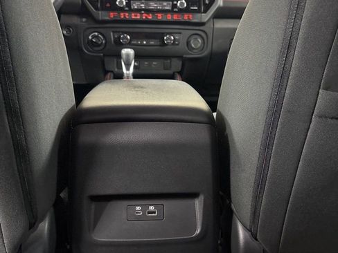Used 2025 Nissan Frontier PRO-4X w/ Tow Package AWD/4WD image 19