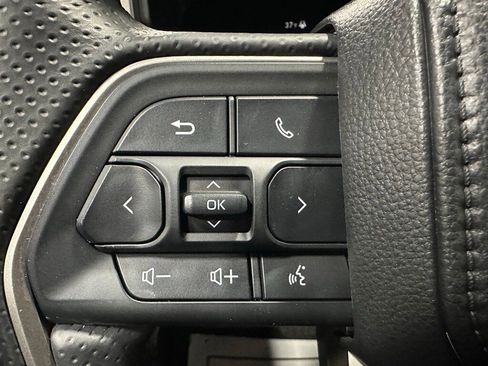 Used 2025 Toyota 4Runner SR5 image 19