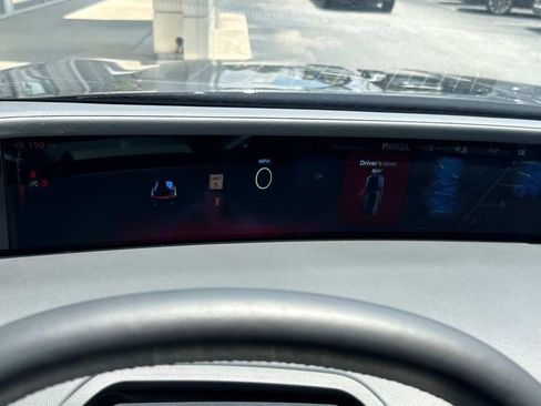 New 2025 Lincoln Nautilus Premier w/ Equipment Group 102A image 28