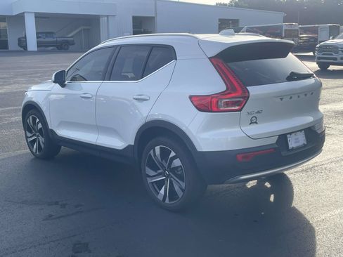 Used 2023 Volvo XC40 B5 Ultimate w/ Climate Package AWD/4WD image 9