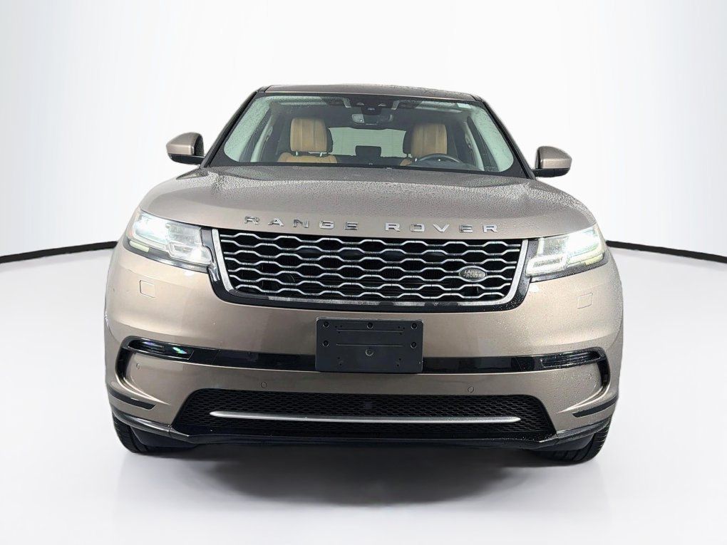 Used 2018 Land Rover Range Rover Velar R-Dynamic SE AWD/4WD image 2
