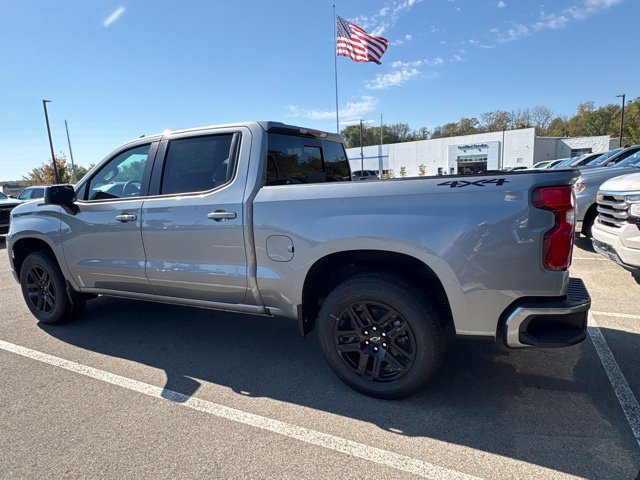 New 2026 Chevrolet Silverado 1500 RST w/ Dark Appearance Package AWD/4WD image 3