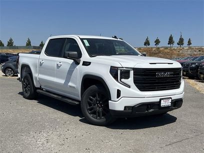 New 2025 GMC Sierra 1500 Elevation w/ LPO, Elevation Black Package
