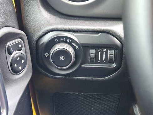 Used 2021 Jeep Wrangler Unlimited Sport image 23