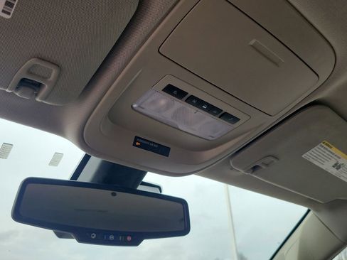 Used 2016 GMC Canyon SLT w/ Driver Alert Package image 26