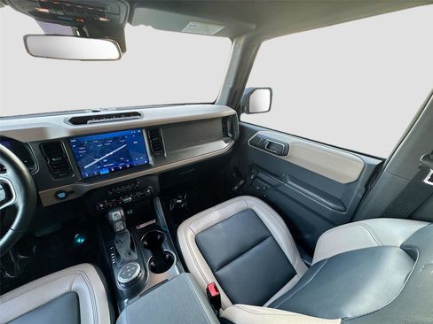 Used 2024 Ford Bronco Wildtrak image 22