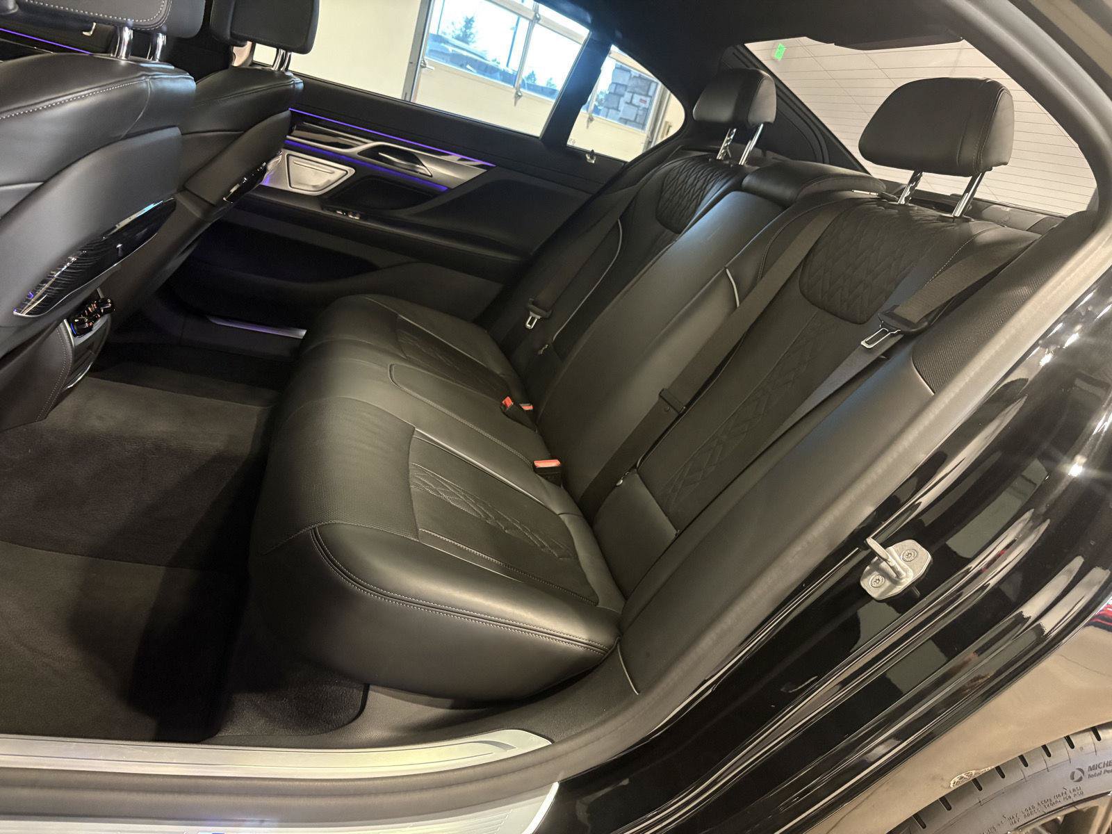 Used 2022 BMW 750i xDrive w/ Executive Package AWD/4WD image 42