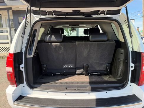 Used 2013 Chevrolet Tahoe LTZ image 19