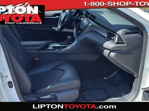 Used 2020 Toyota Camry SE image 12