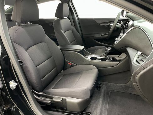 Used 2022 Chevrolet Malibu LS image 32