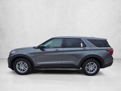New 2026 Ford Explorer Active RWD image 5