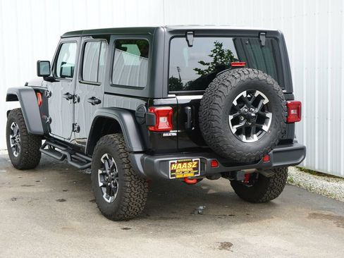 Used 2024 Jeep Wrangler Unlimited Rubicon w/ Technology Group AWD/4WD image 4