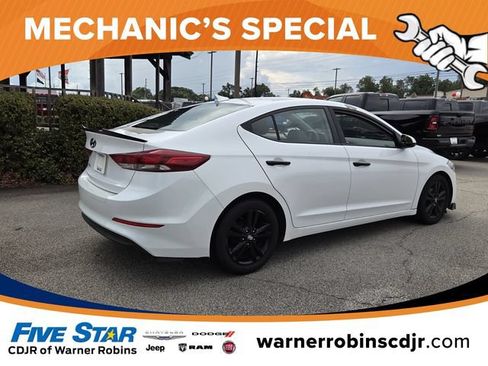 Used 2017 Hyundai Elantra SE FWD image 13