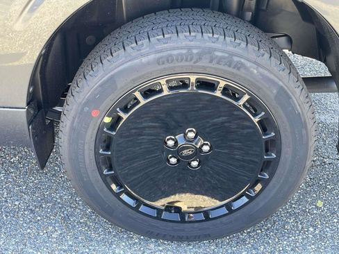 New 2026 Ford Maverick Lobo image 9